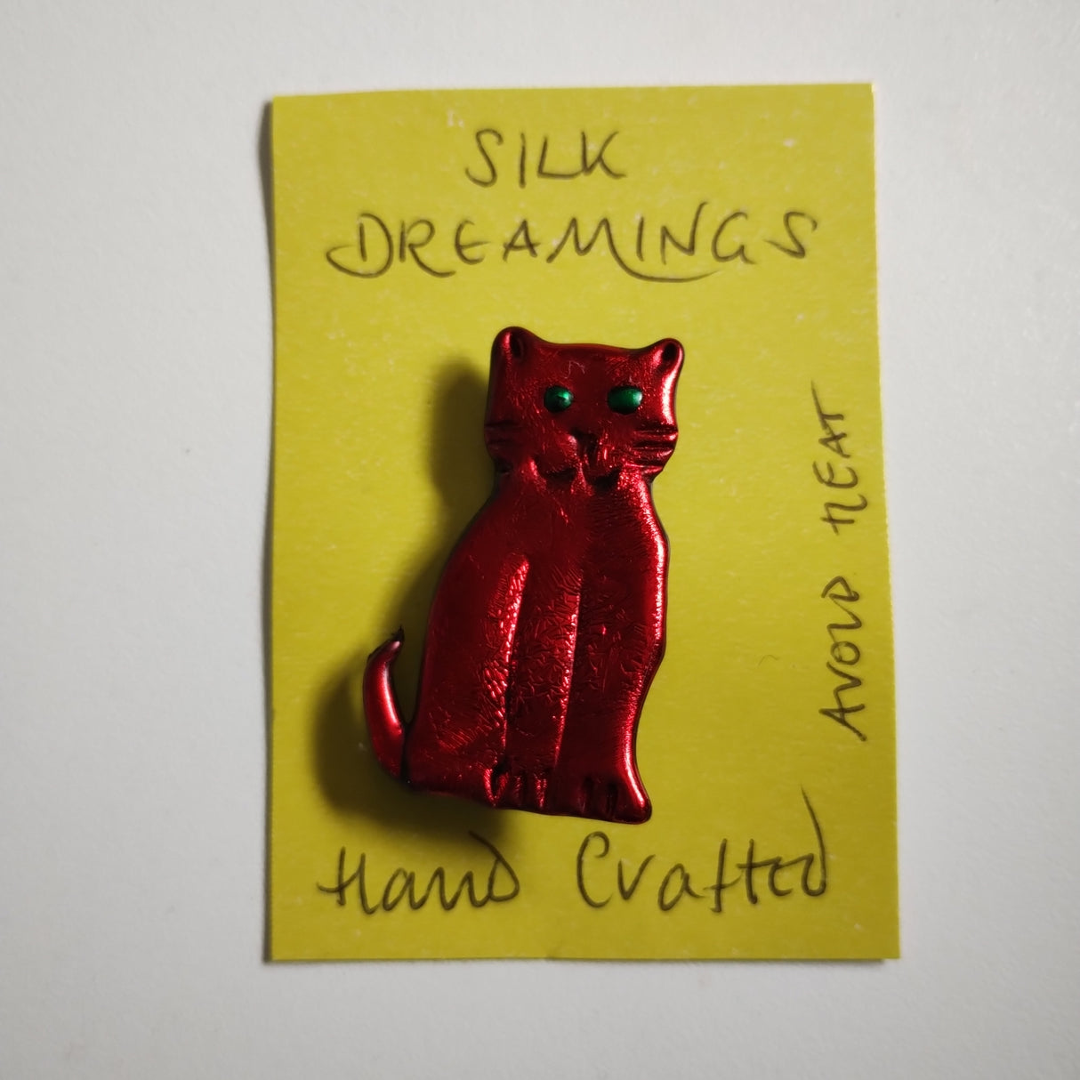 Silk Dreamings cat brooch