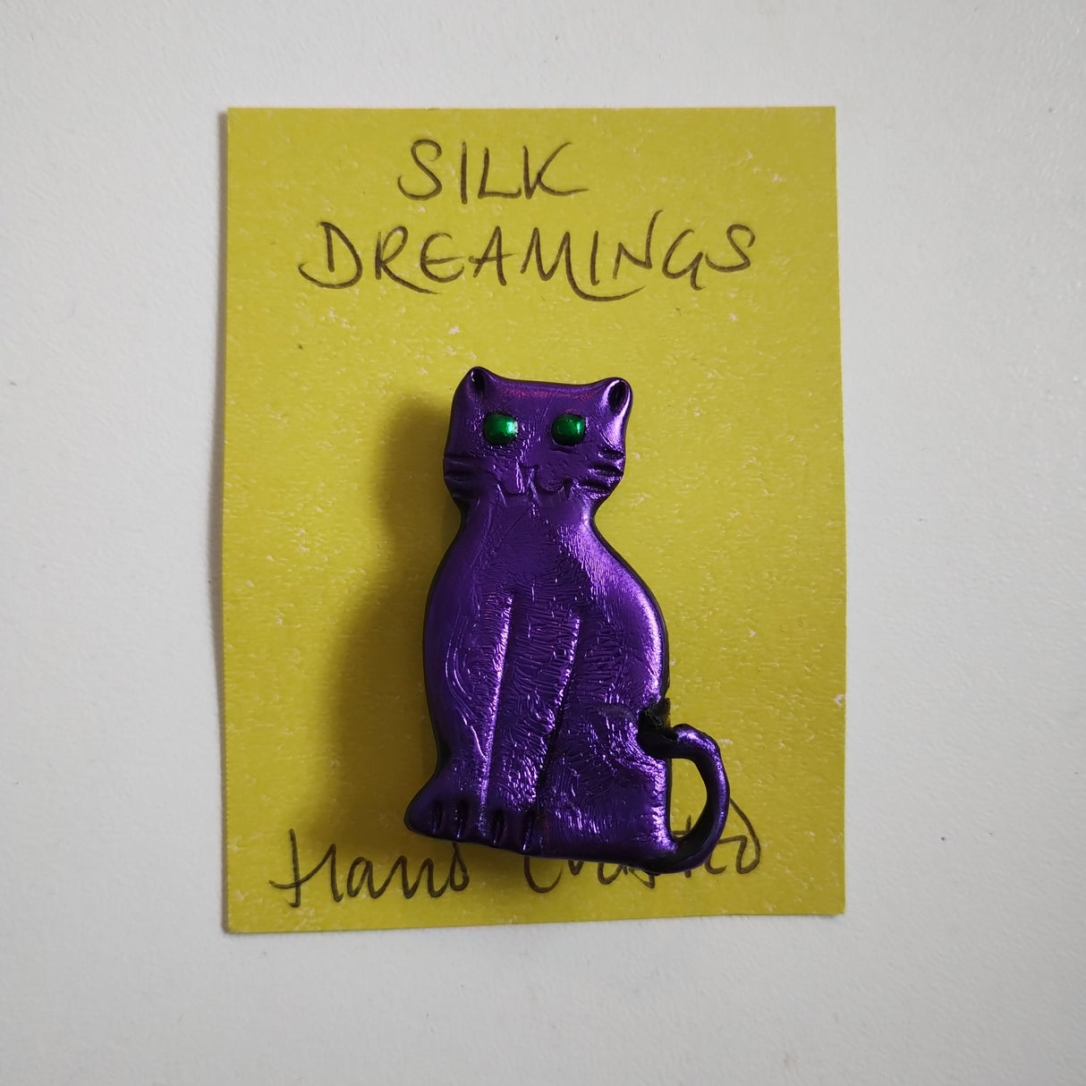 Silk Dreamings cat brooch