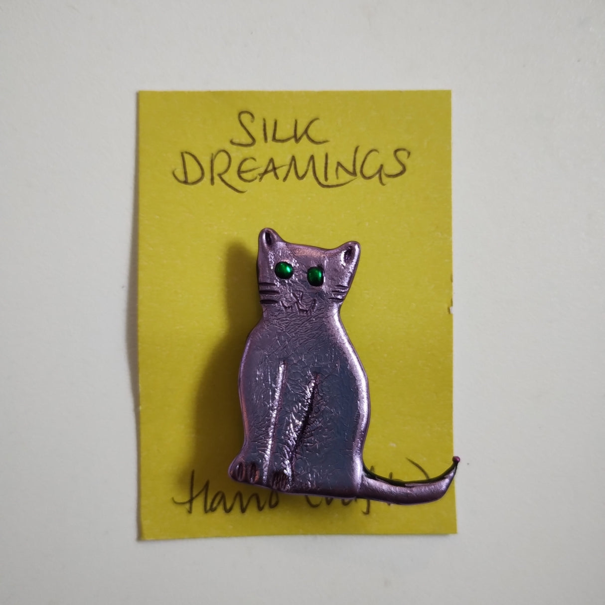 Silk Dreamings cat brooch