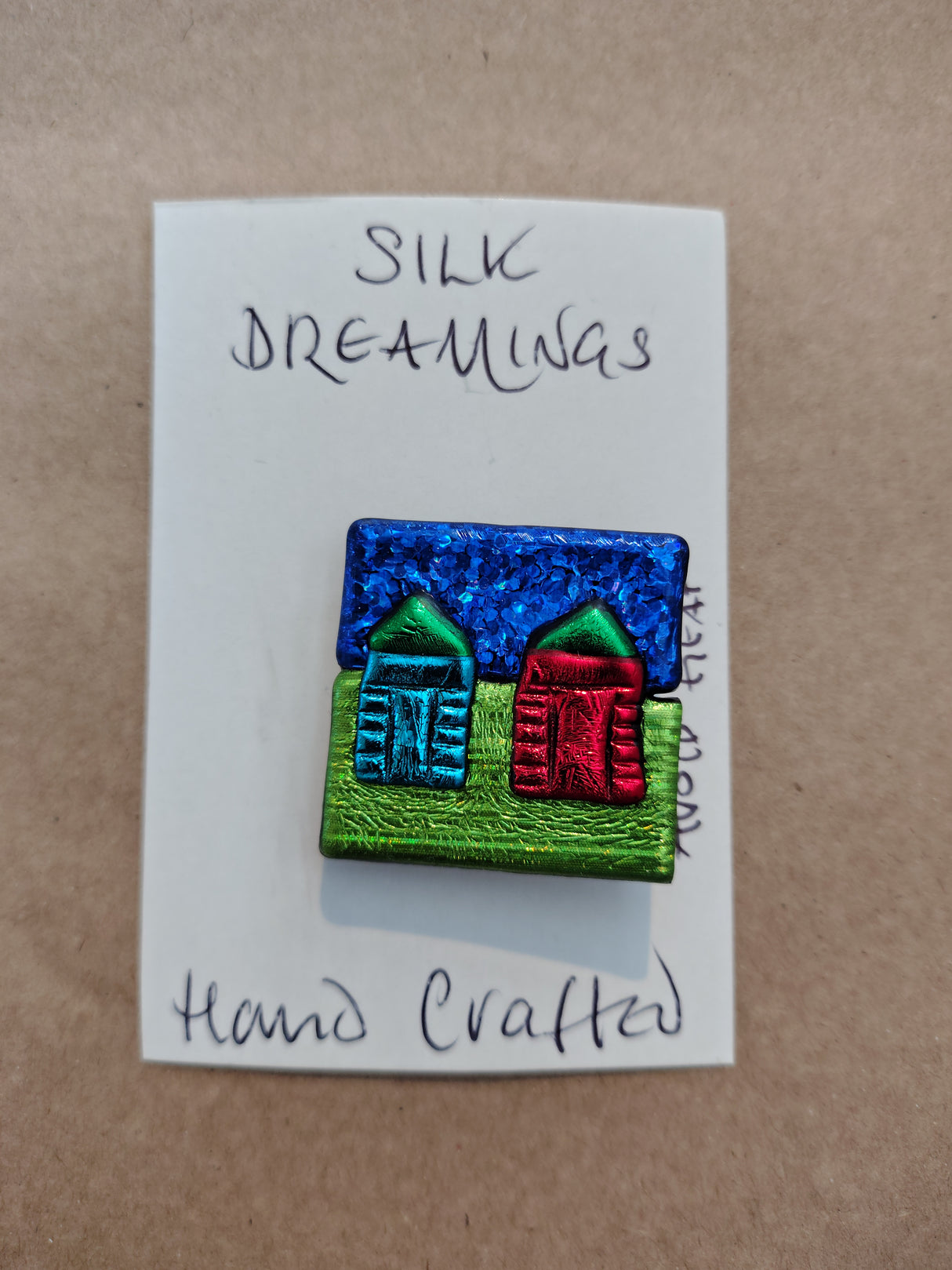 Silk Dreamings beach huts brooch
