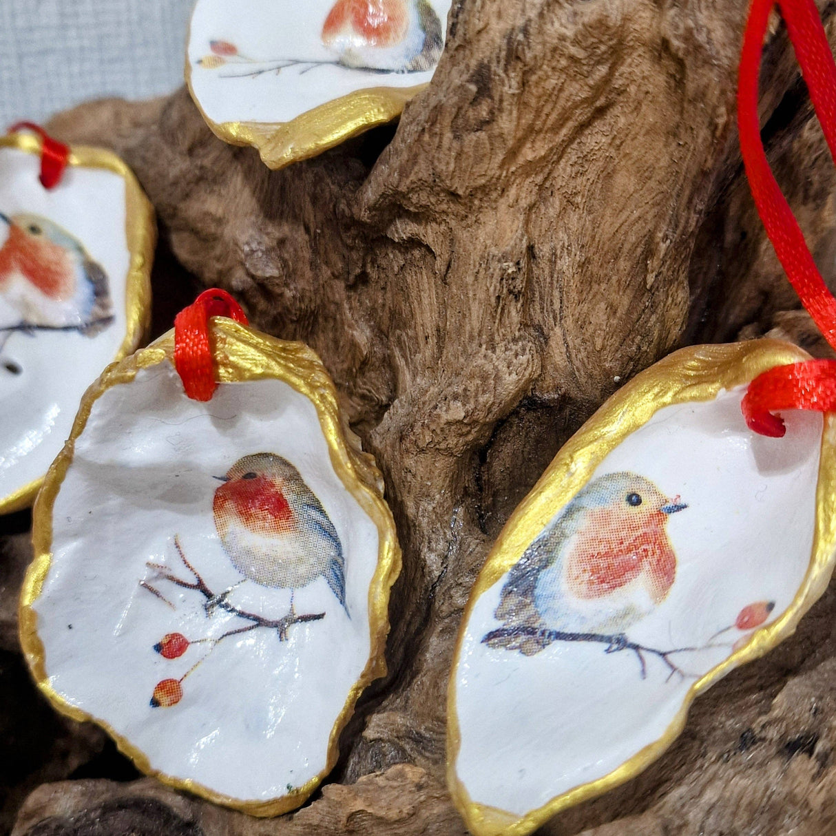 Christmas Ornaments 4 x Robin Redbreast Oyster Shell Decor