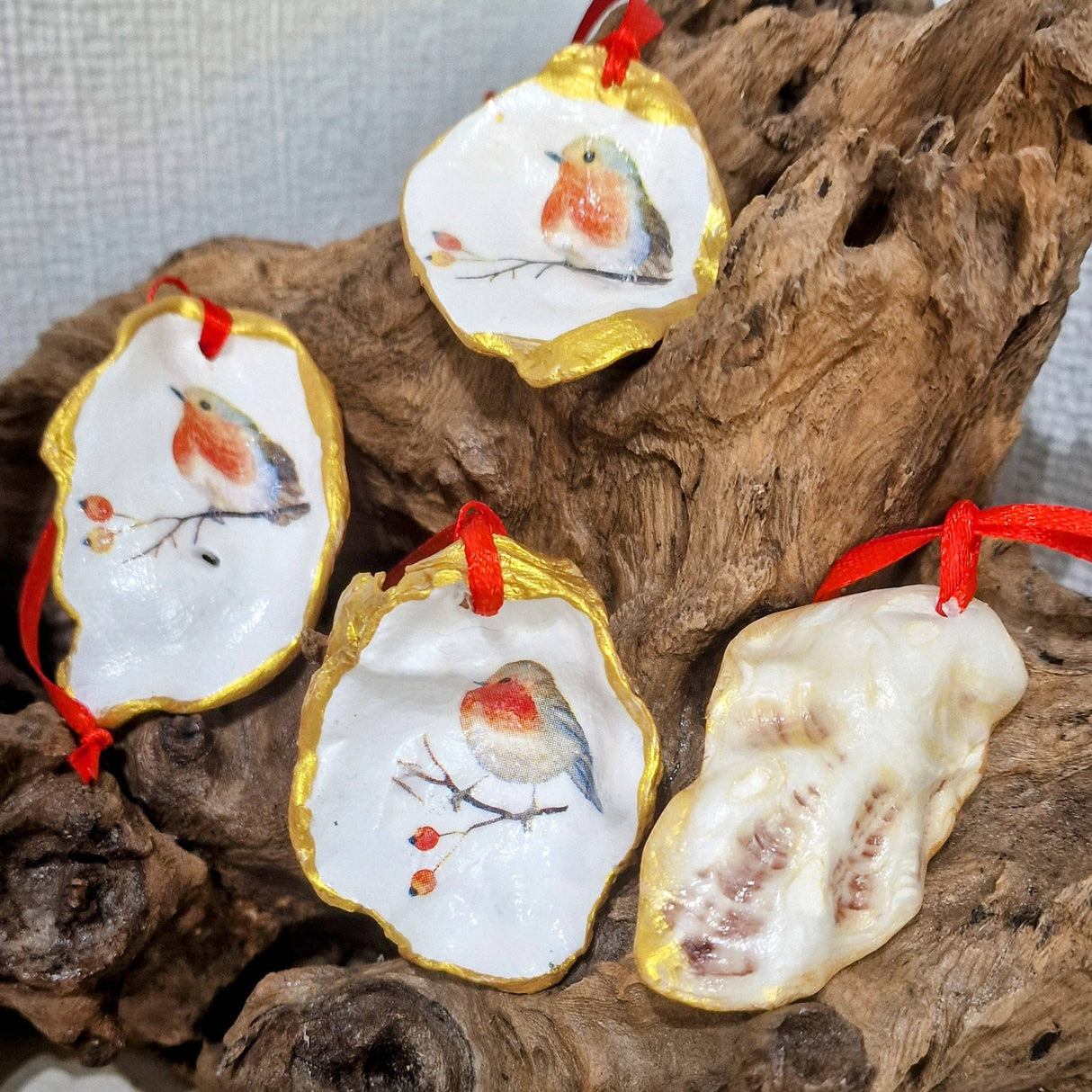Christmas Ornaments 4 x Robin Redbreast Oyster Shell Decor