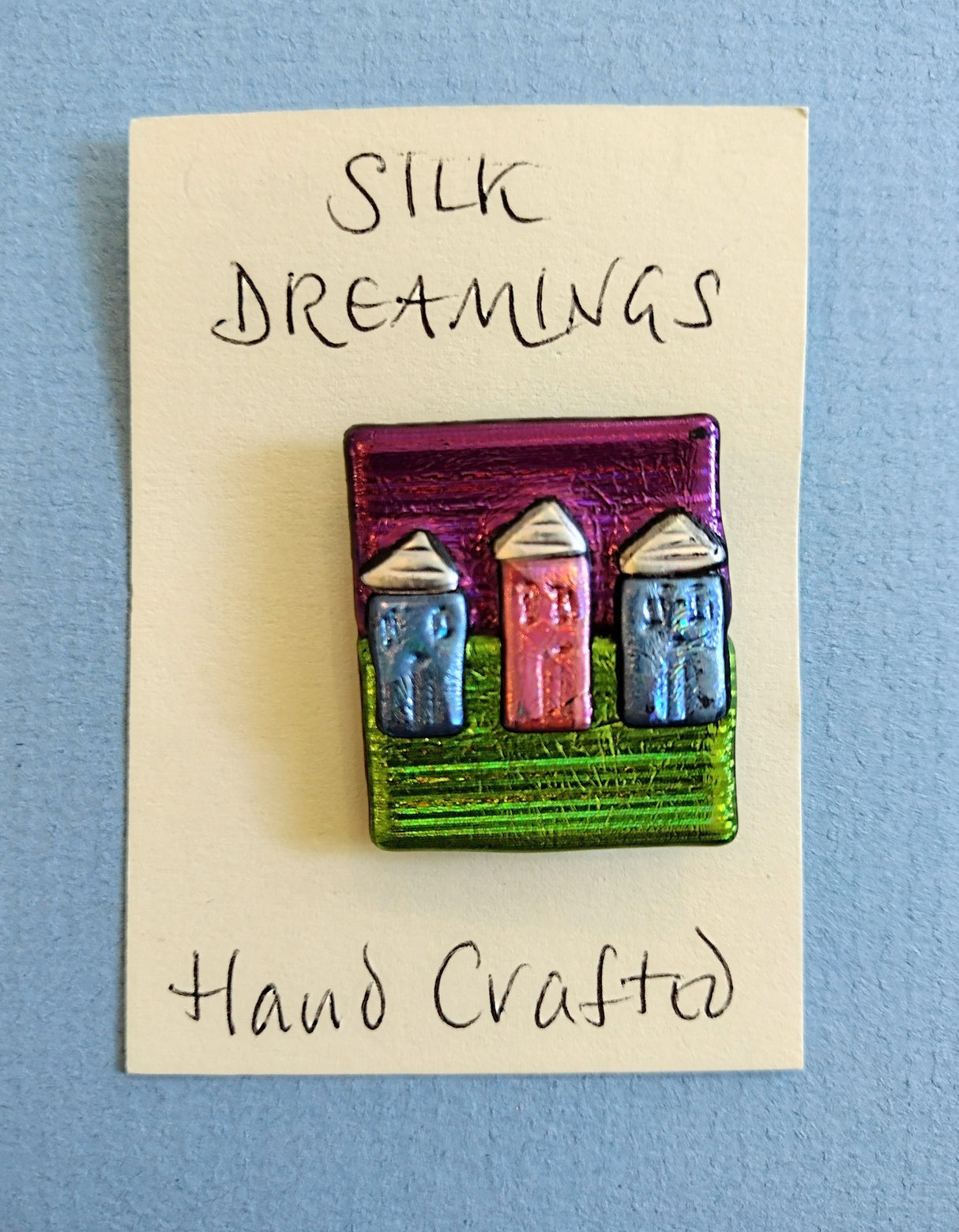 Silk Dreamings beach huts brooch