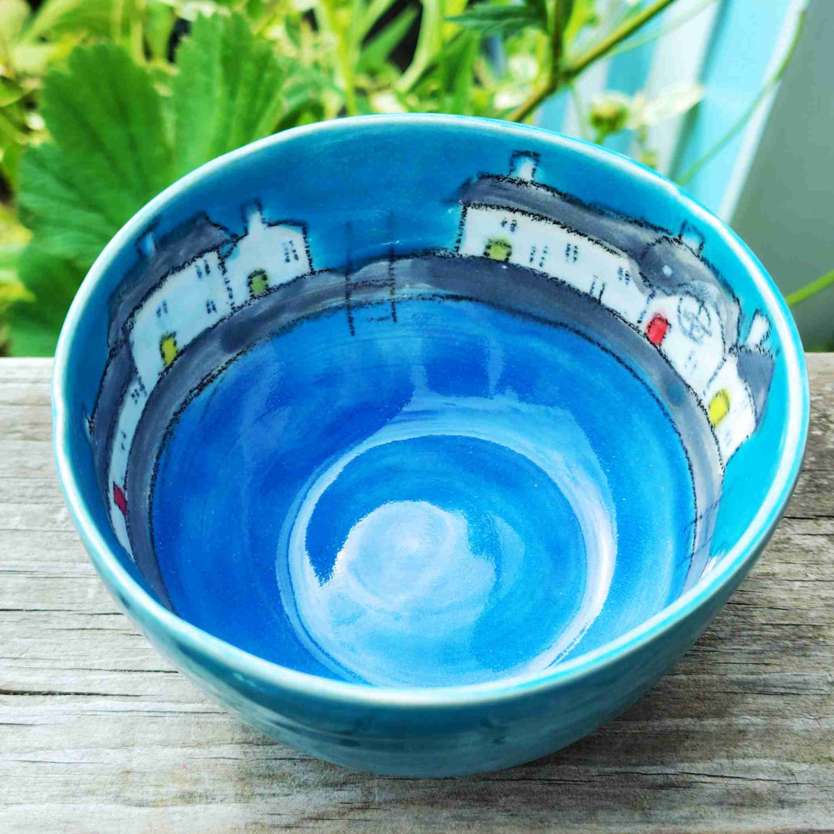 Small Seaside Cottage bowl by Wellydog Ceramics COM