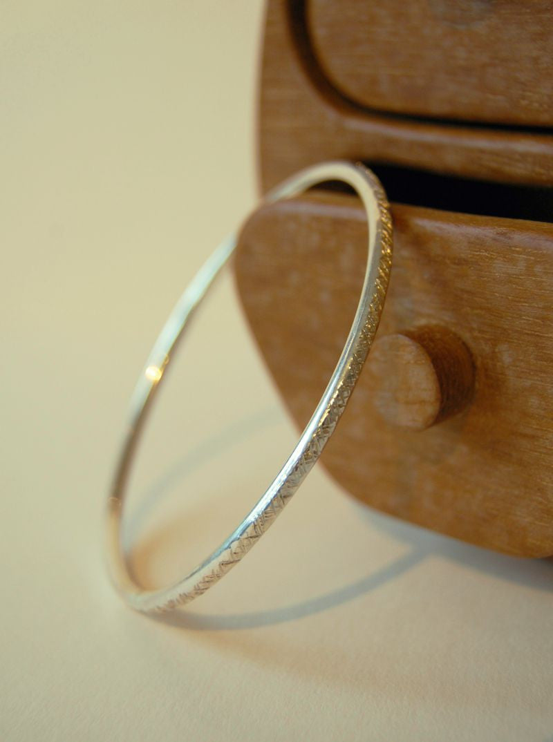 Amy R Lee criss cross silver bangle