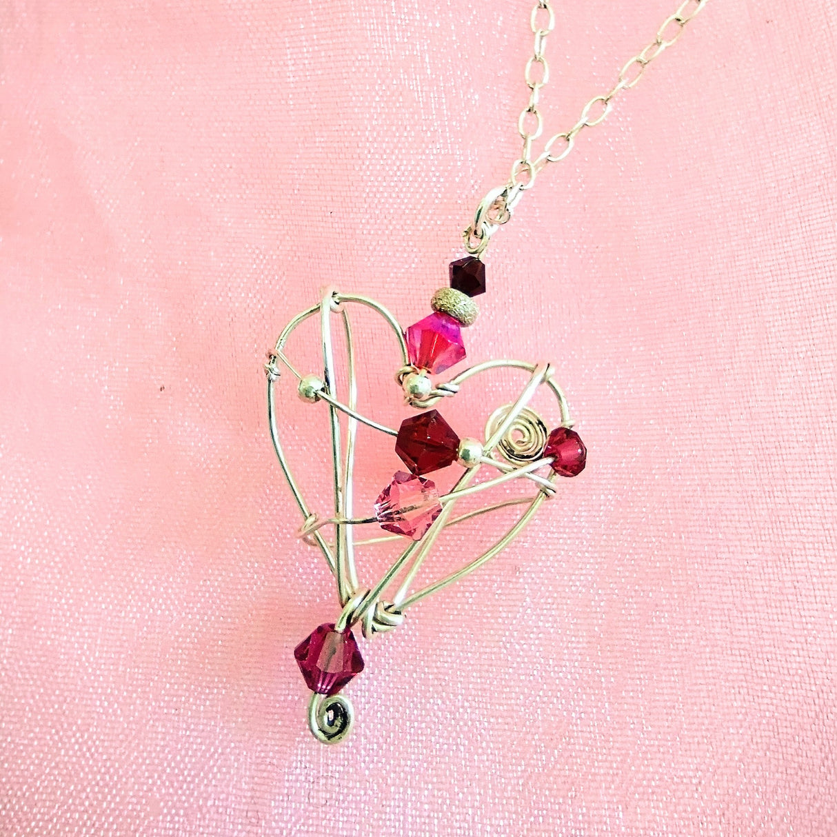 Silver and crystal glass heart necklace (pink)